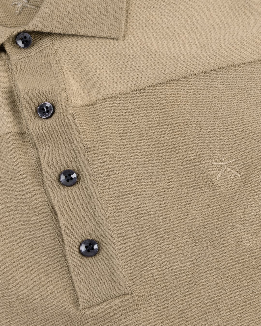 Luxe heren polo trui van katoen met meegebreide lycra en moderne structuur van KOLLEKT