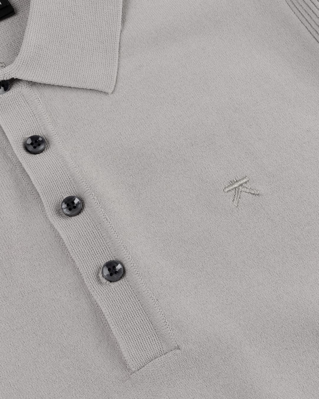 KOLLEKT Luxe DryTech Polo Trui voor heren met 3D knit details en polokraag met knoopsluiting